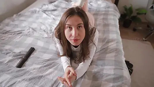 Lily telefonunu geri almak için sakso çekmeye bile hazırdı