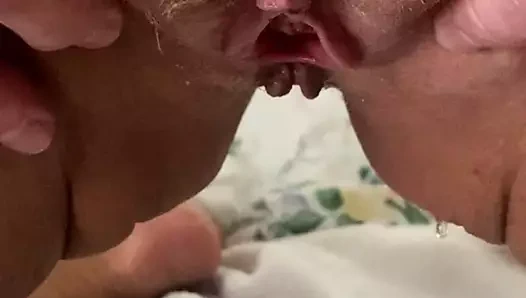 Alışveriş merkezinde işemek (michelle).