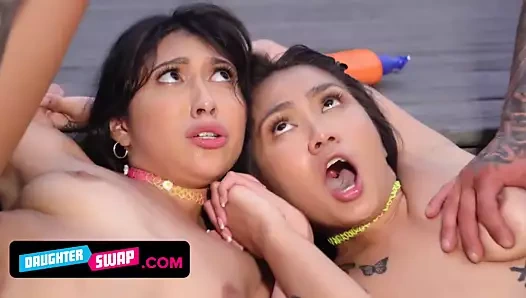 Kırpılmış bikinili sevimli egzotik gençler üvey babalarını baştan çıkarıyor