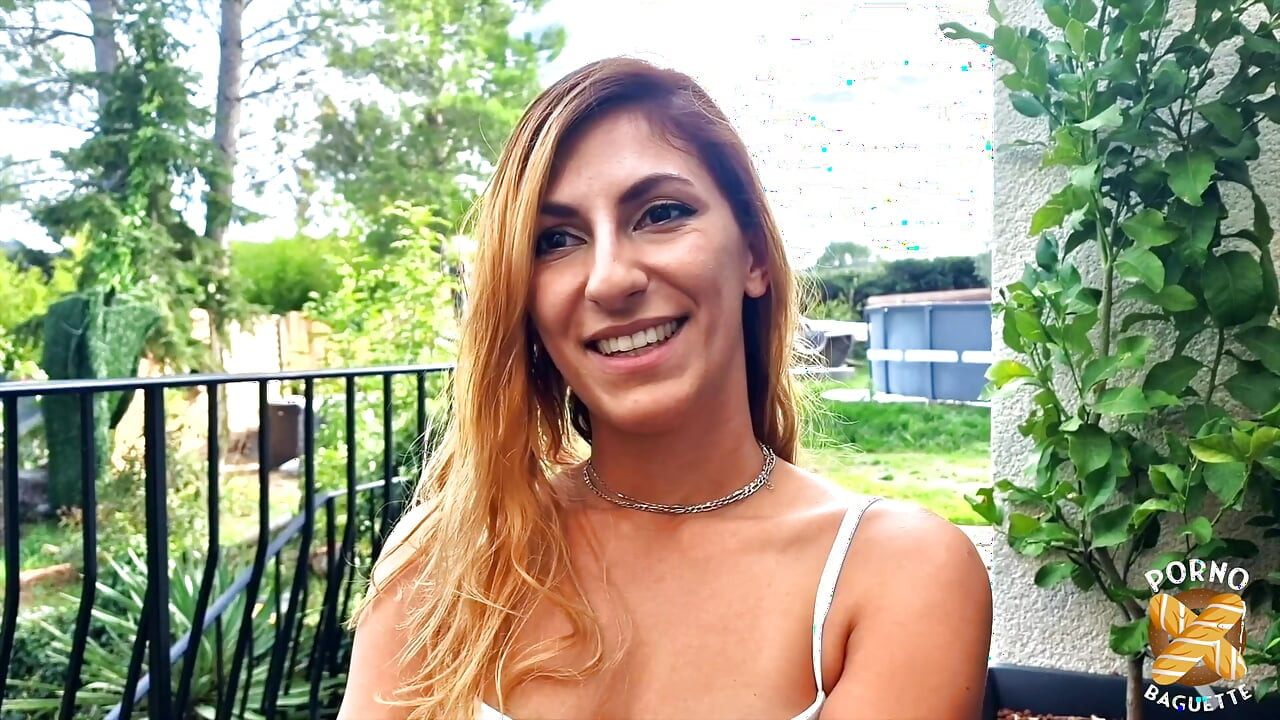 Stella'nın fantezilerini tatmin etmesi için iki erkeğe ihtiyacı var