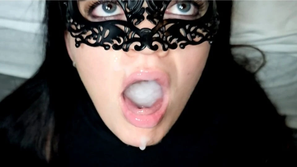 AMATÖR ORTA YAŞLı SEKSI KADıN EN BÜYÜK DÖLÜNÜ YUTUYOR - 2 GÜN BOYUNCA BIRIKTIRMIŞTI -MILLIE FOX