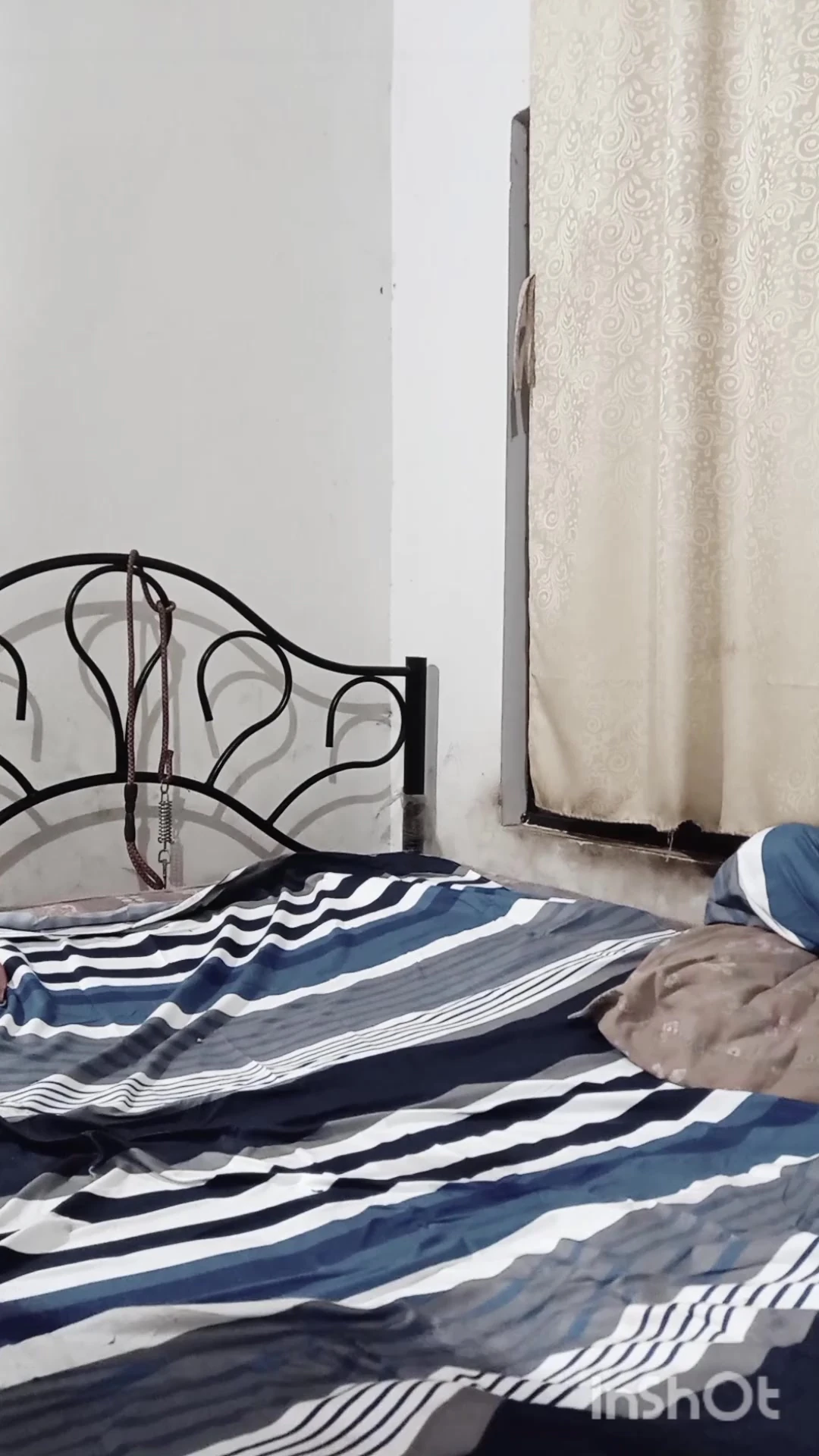 Cheating Husband Uses Cleaning Lady To Lick His A rsch
