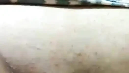 İkimiz de sadece rahatlamak için her gün görüntülü görüşmede azgınız