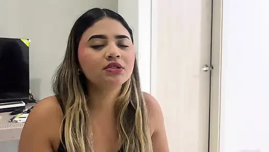 Enraged stepsister fucks her stepbrother to get revenge on her boyfriend and sends him photos