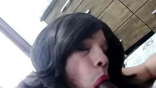 Brezilyalı crossdresser emmek büyük horoz
