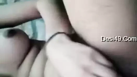 kız tamamen çıplak