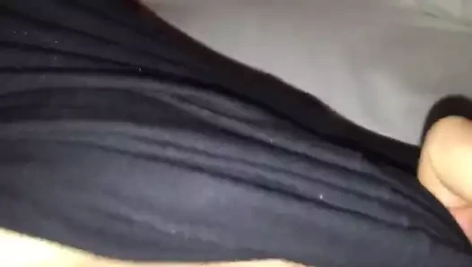 Je me touche, il me regarde !