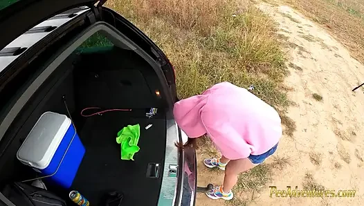Hipster teen pee in her jeans - Smoking with her bladder full