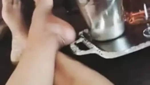 Queendeman ayakları