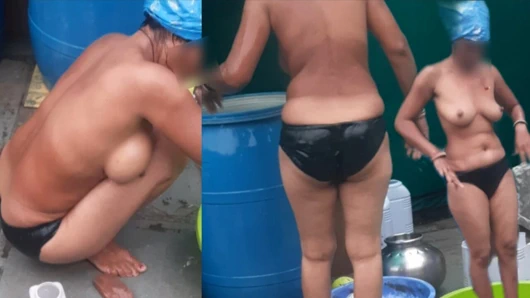 Beautiful step-sister is bathing in underwear in the open courtyard in the rain, step-brother is secretly watching his beautiful