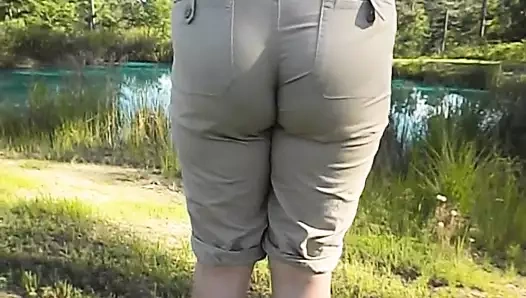 Sevdiğim kamalı kapriler giyen eski bir pantolon!