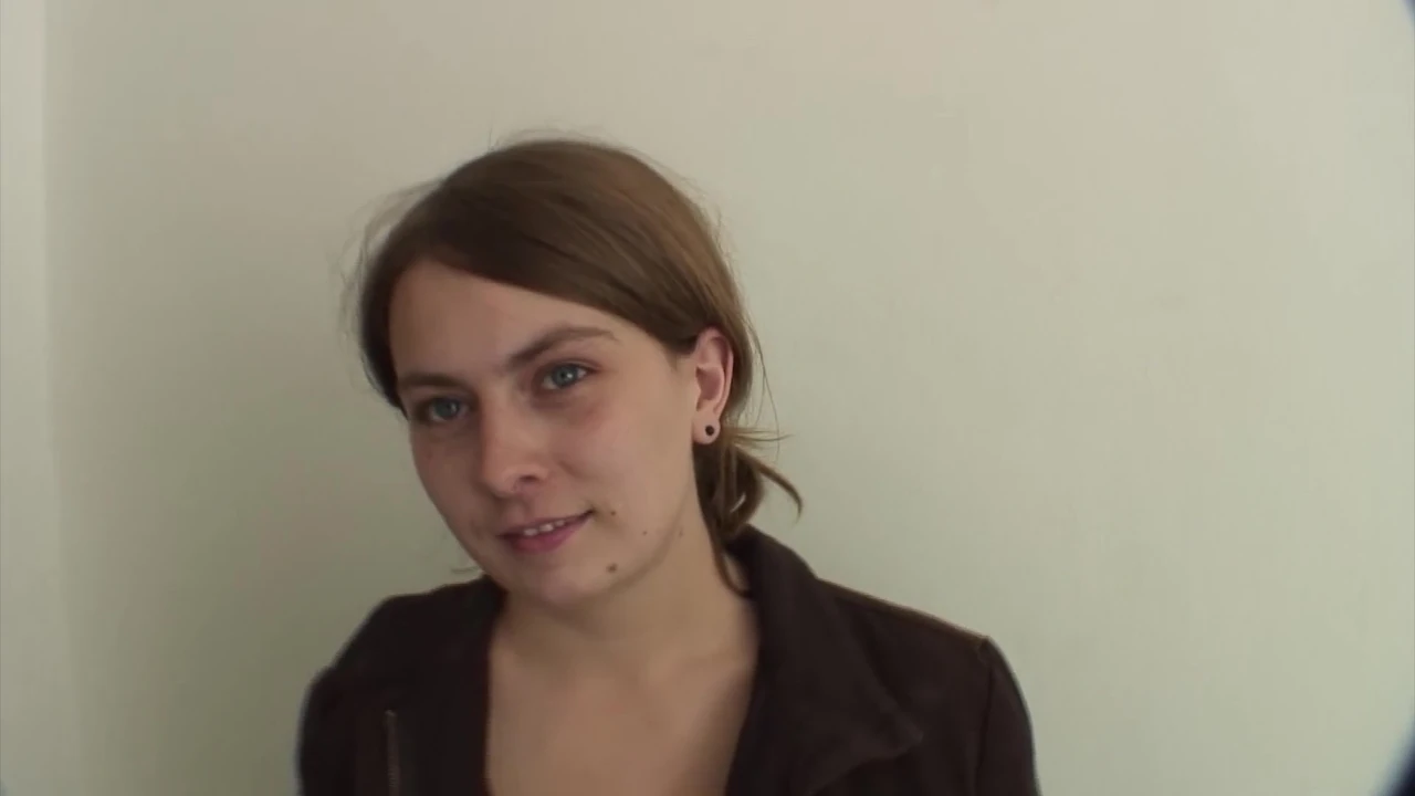 जर्मनी की सेक्सी दिखने वाली बेब पहली बार देखने का बिंदु में लंड को खुश कर रही है