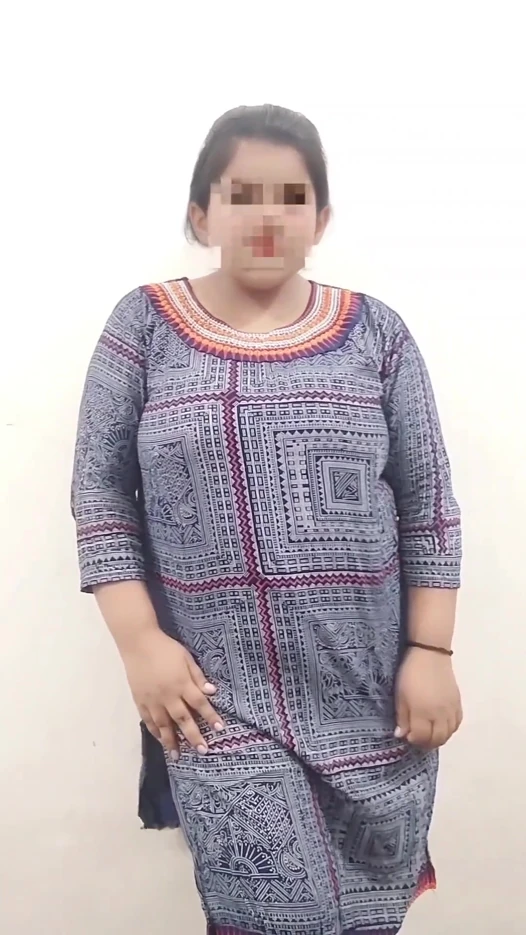 Shabnam Khatun Erkek Arkadaşıyla Konuşuyor