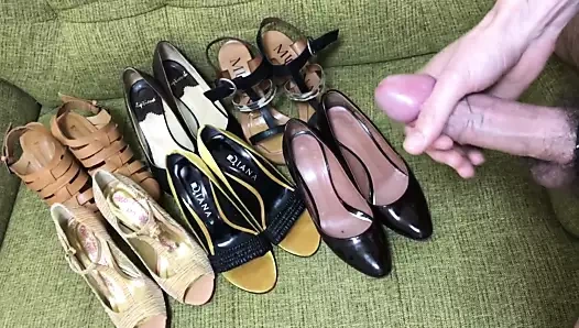 Karısının topuk koleksiyonu spermle sıçradı!