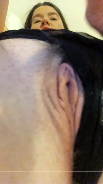 Показываю мою киску