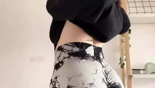 En sevdiğim spor salonu pantolonumu denememi izle