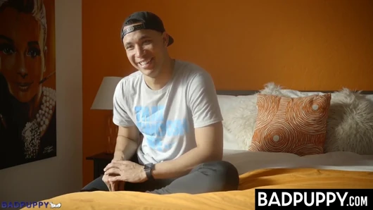 Landon Prezervatifsiz Tylers Sıkı Göt Deliği