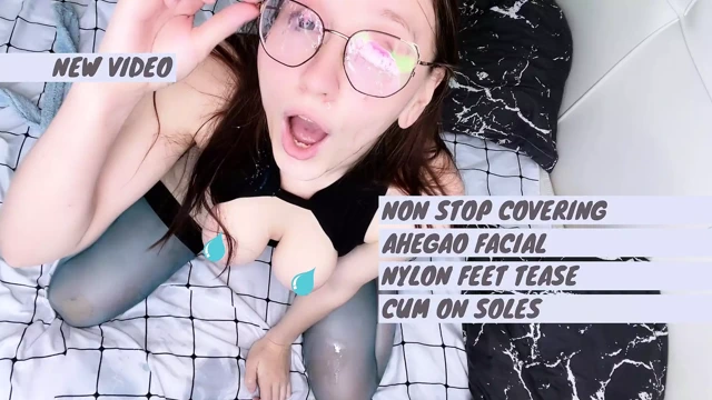 Naylon ayaklara bolca boşalma