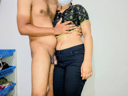 Kız arkadaşım evde yalnızdı ve beni aradı ve sonra onu siktim.