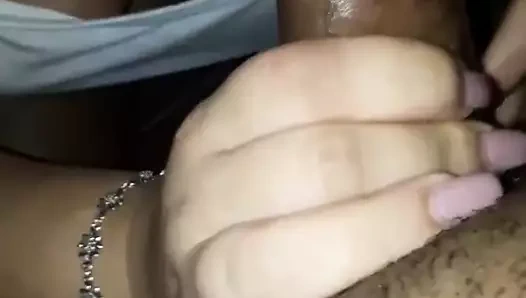 Busty eş horoz emme