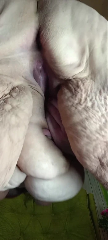 Грязная Дрянистая шлюха сквиртует Галл9n, может быть 4