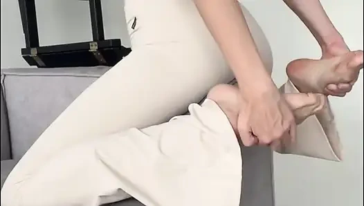 Seksi ateşli götlü yoga uzun bacaklar