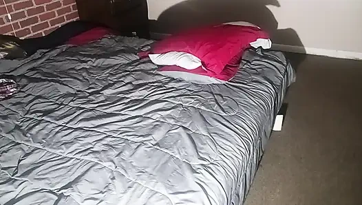 Büyük götlü uzun yarak tarzı sikişiyor