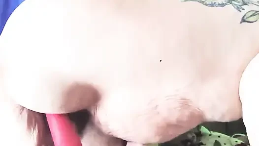Amcık çok ateşli beni domaltıyor