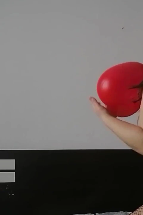 Twerk ve Popping Balloons