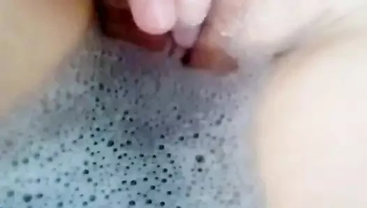 Olgun evli kadın banyo zamanı, orgazm, parmaklama