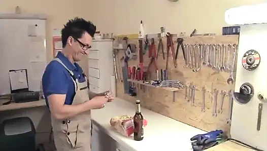 Conny Dachs tüm davalar için doğru adam. Gerçekten hepsi!