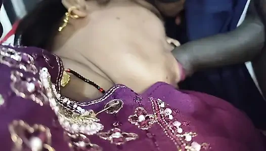 Desi village girl indian bhabhi ke Ghar per cudai ka MMS