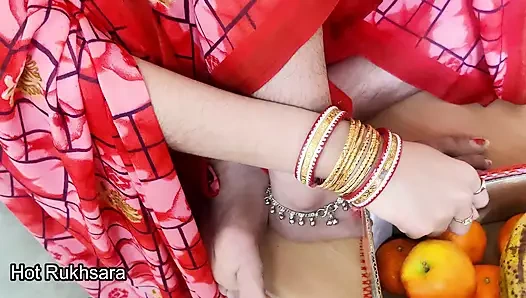 Hintli meyve satıcısı pazarlık için müşteri tarafından sert sikiliyor - Hintçe ses