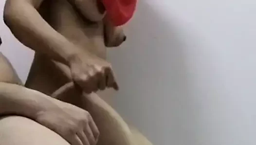 Sapık tesettürlü kızdan yarak masajı