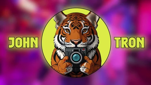 Johntronx - uyanan seksi ikiz kızları bakış açısıyla sikerek uyandırıyor