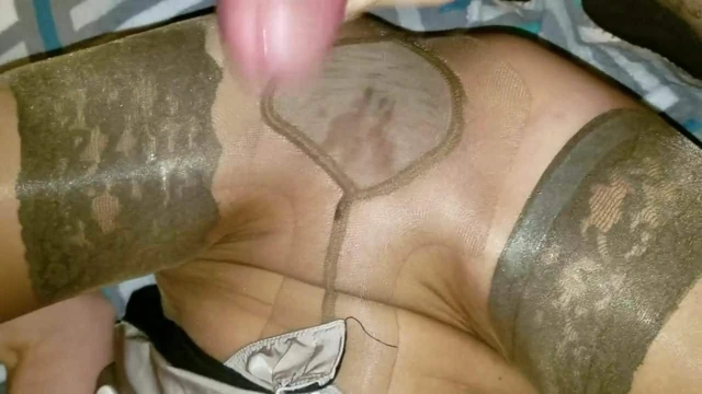 yeni playboy sürtme precum üzerinde benim pantyhose