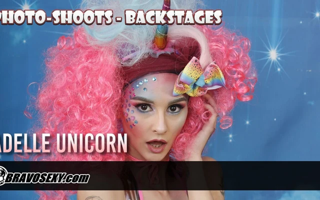 Adelle Unicorn - cosplay vr içerik arkası