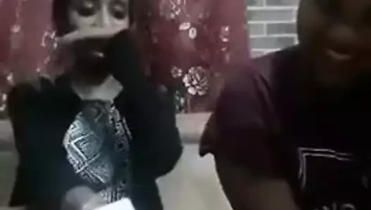 Seksi kızlar selfies.mp4 yapıyor