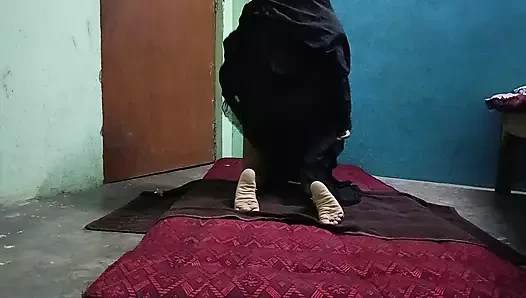 Arkadaşımın karısını tesettürlü evinde tek başına siktim ve yarağımın suyunu amına soktum