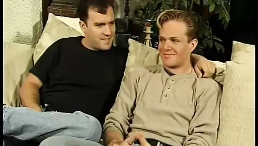 Azgın adamlar makyaj yapmak ve biraz eğlenmek istiyor