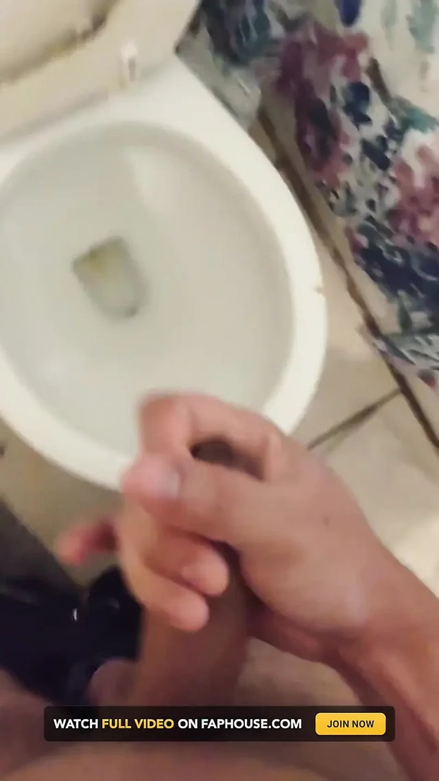 Banyoda boşalıyor