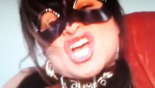 Lateks oma amcığını gösteriyor nr1