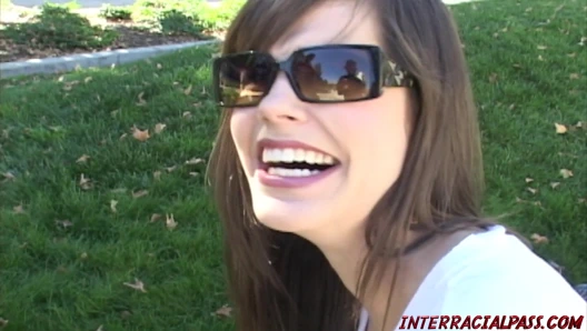 Dik milf sürülmüş tarafından büyük siyah çük