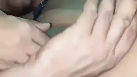 Kız arkadaşla sert sikişiyor