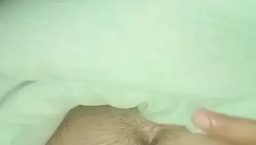 Risky masturbation: I masturbate in the morning with guests at home.