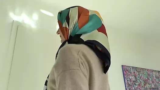 Güzel saten başörtüsü gösterisi, 31 talimatı bayan victoria valente