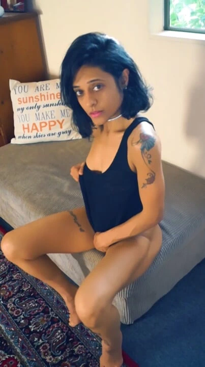 Wyld Yasmin azgın ve cinsel titreşimler hissediyor