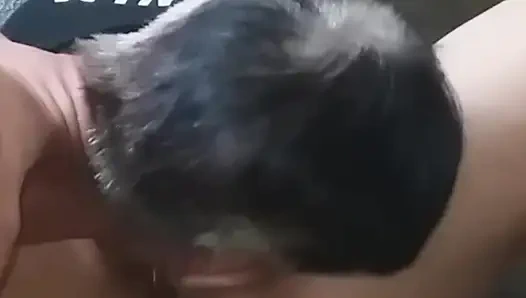 Islak ve büyük amcığın harika yiyicisi