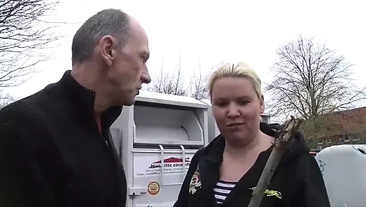 Kıllı adam ve büyük götlü orta yaşlı seksi kadın sikişiyor