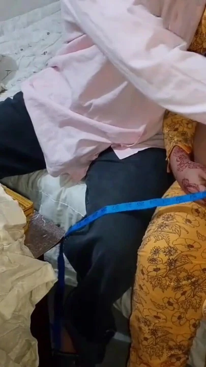 "Desi Hintli yenge terzi ile seks" den unutulmaz an